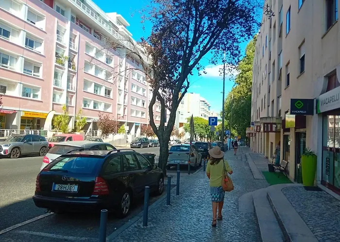 Blue - Metro At Your Door *