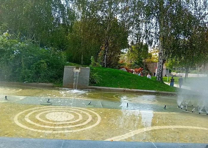 Blue - Metro At Your Door *